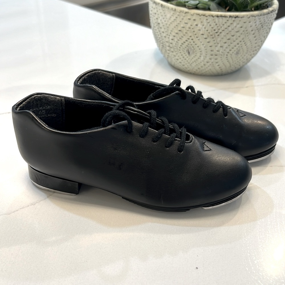 Tap shoes boy or girl